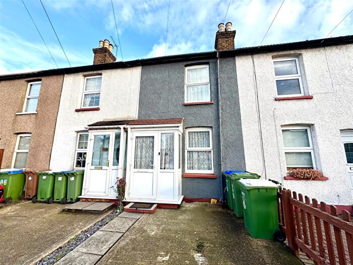 4 Bedroom Terraced House For Sale In Erith Road, Bexleyheath, DA7