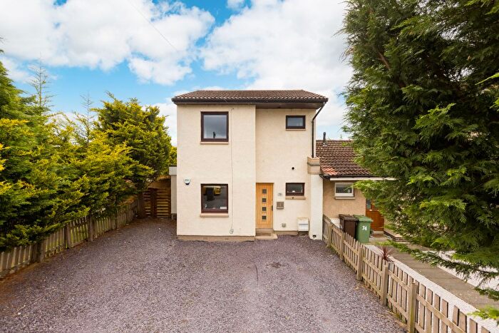 4 Bedroom Semi-Detached House For Sale In Mucklets Crescent, Musselburgh, EH21