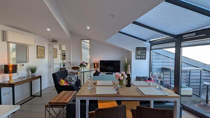 1 Bedroom Apartment To Rent In Mann Island, Liverpool, L3