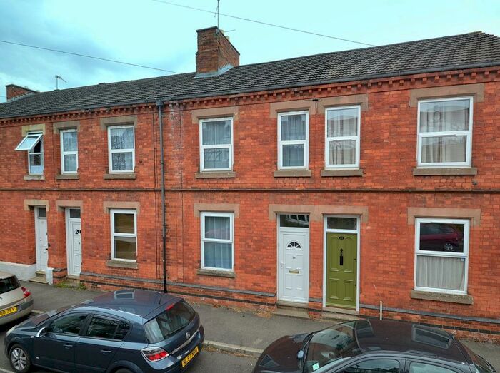 3 Bedroom Terraced House To Rent In Eden Street, Kettering, Northamptonshire, NN16