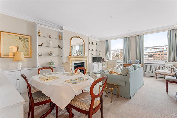 2 Bedroom Flat For Sale In Queen's Gate Gardens, South Kensington, London, SW7