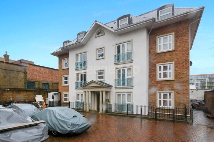 2 Bedroom Flat To Rent In High Street London, N8