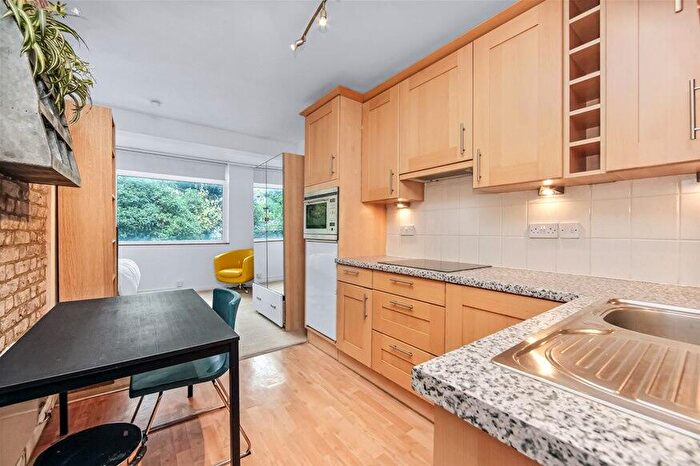 1 Bedroom Flat To Rent In St Johns Park, Blackheath, SE3