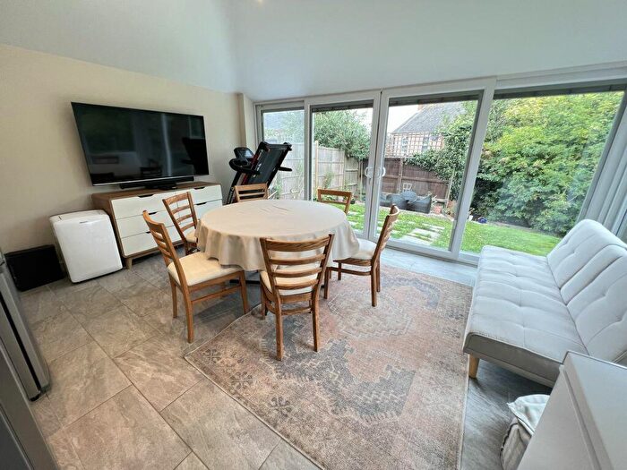 5 Bedroom Detached House For Sale In Fox Pond Lane, Oadby, LE2