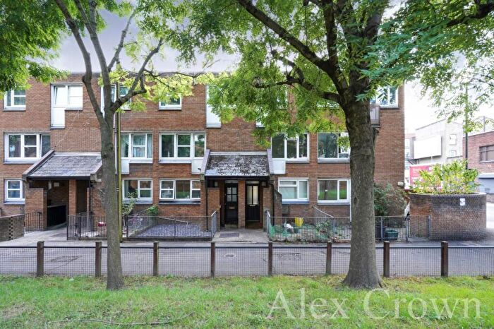 2 Bedroom Terraced House To Rent In Sophia Close, Caledonian Road, N7