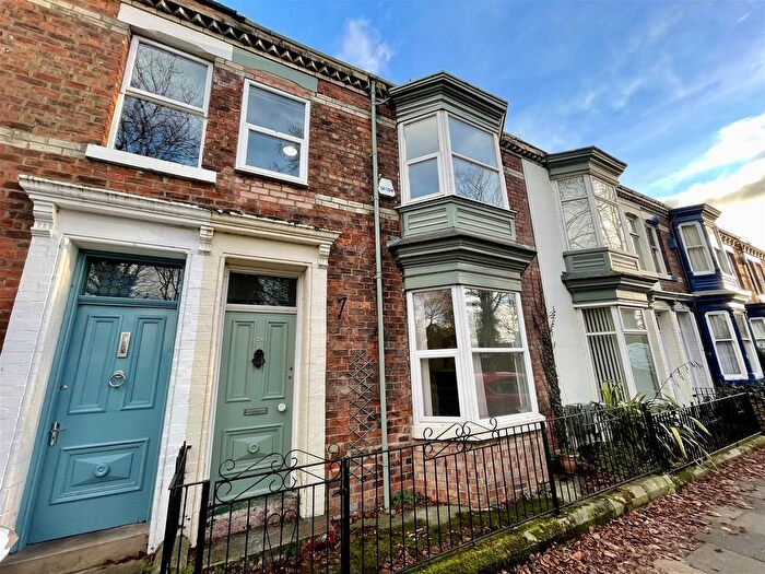 4 Bedroom Terraced House For Sale In Victoria Embankment, Darlington, DL1