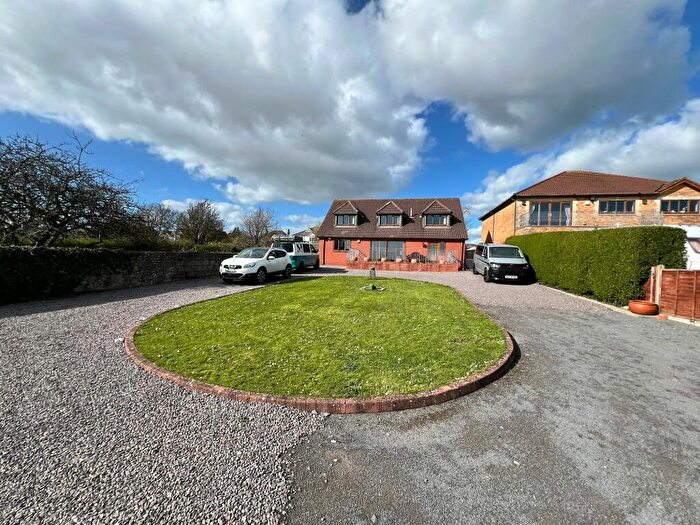 4 Bedroom Detached Bungalow For Sale In South View, Rhoose, CF62