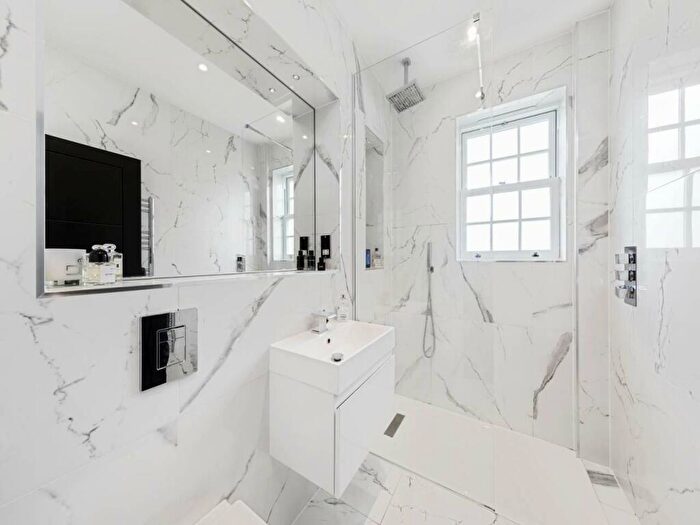 1 Bedroom Flat To Rent In Manor Road, Chigwell, IG7