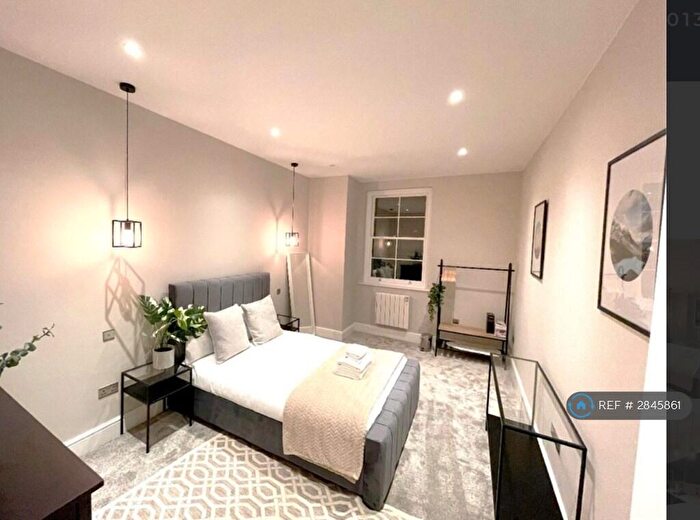 1 Bedroom Flat To Rent In Elmfield House, Doncaster, DN1