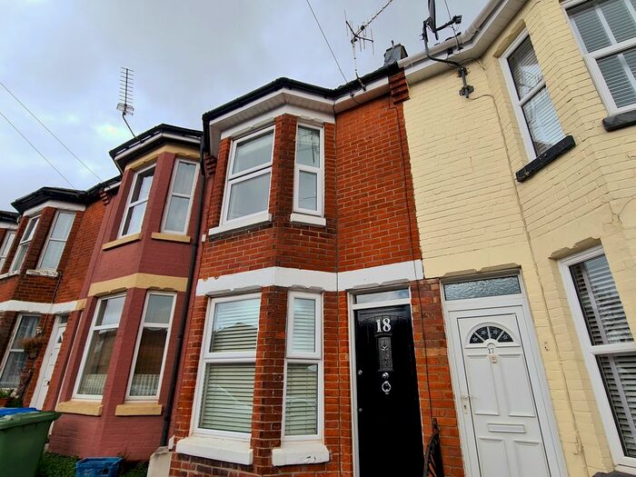 2 Bedroom Terraced House To Rent In Queens Road, Shirley, Southampton, SO15