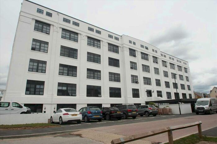 1 Bedroom Flat To Rent In The White Building, Town Centre, Basingstoke, Hants, RG21