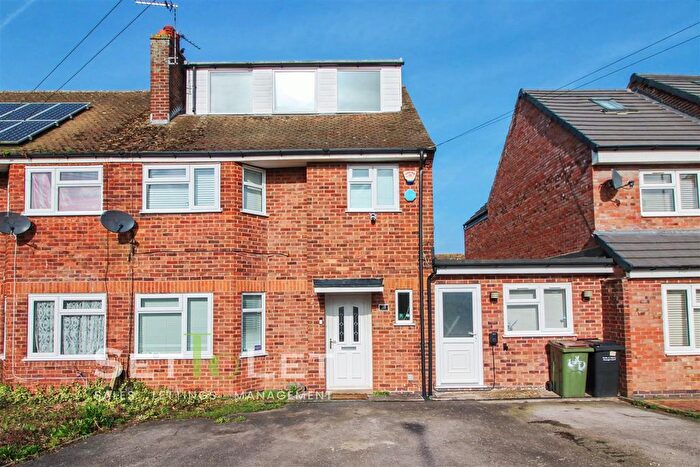 4 Bedroom Property For Sale In Ash Tree Road, Oadby, Leicester, LE2