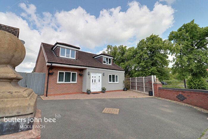 3 Bedroom Detached Bungalow For Sale In Long Lane South, Middlewich, CW10