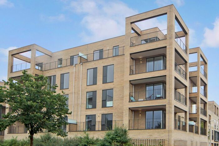 2 Bedroom Flat To Rent In Seekings Close, Trumpington, Cambridge, CB2