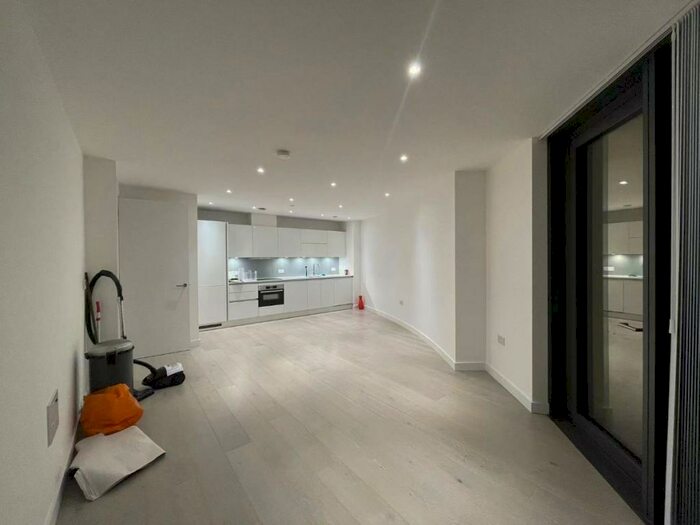 1 Bedroom Apartment To Rent In City North West Tower Goodwin Street London, N4