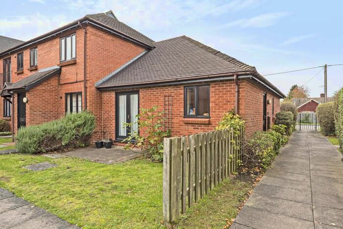 2 Bedroom Flat To Rent In Plested Court, Stoke Mandeville, HP22