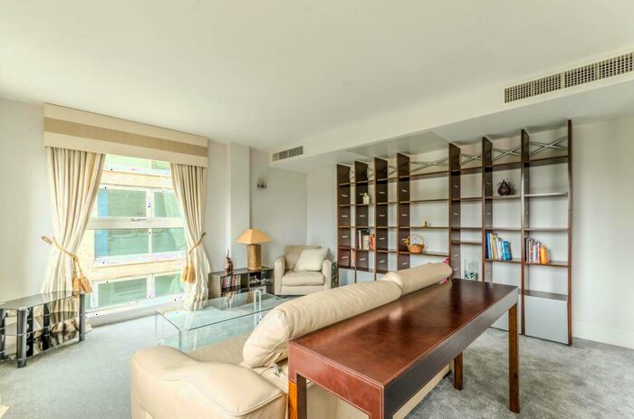 2 Bedroom Flat To Rent In Wapping High Street, Wapping, London, E1W