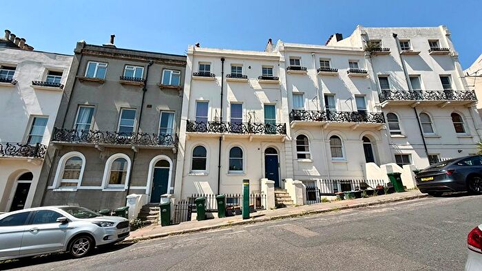 1 Bedroom Flat To Rent In Roundhill Crescent, Brighton, East Sussex, BN2