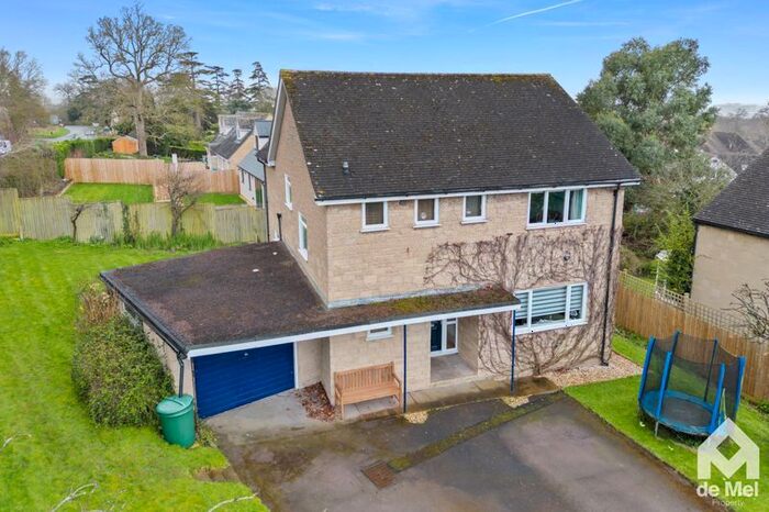 4 Bedroom Detached House For Sale In Sunset Lane, Southam, Cheltenham, GL52