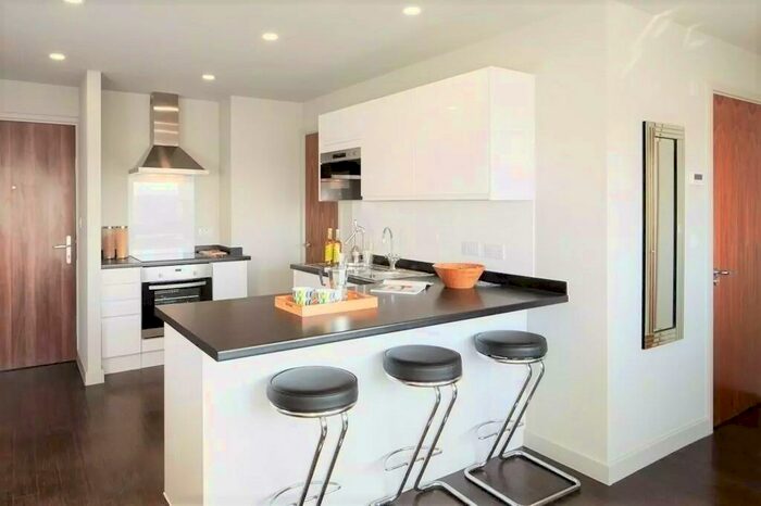 2 Bedroom Flat To Rent In Cherrydown East, Basildon, Essex, SS16