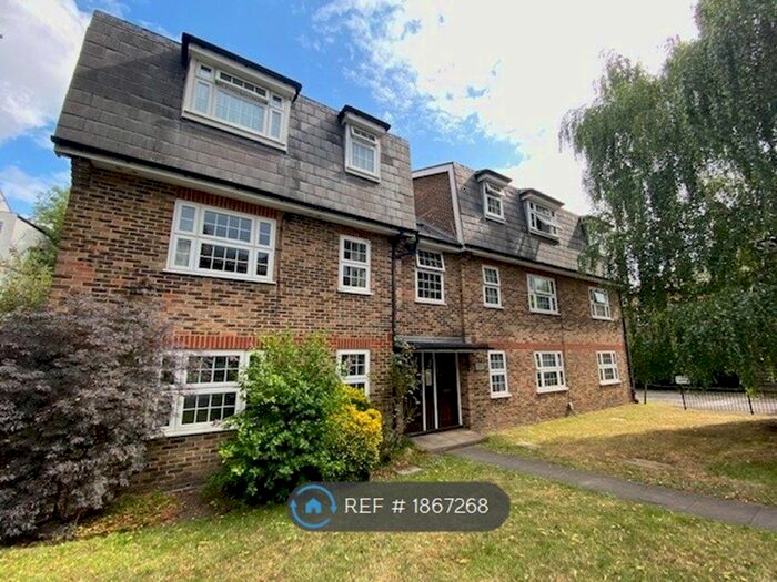 Studio To Rent In Hillier Lodge, Teddington, TW11