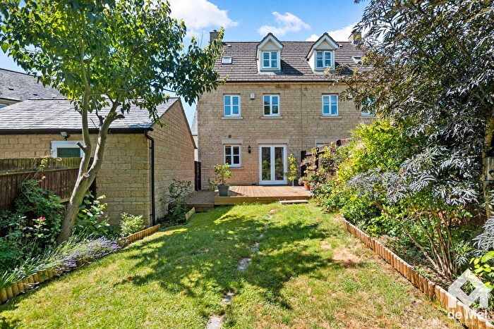 4 Bedroom Semi Detached House For Sale In Willett Gardens, Winchcombe, GL54