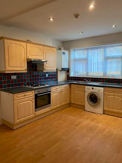 2 Bedroom Flat To Rent In Brooksby's Walk, London, E9