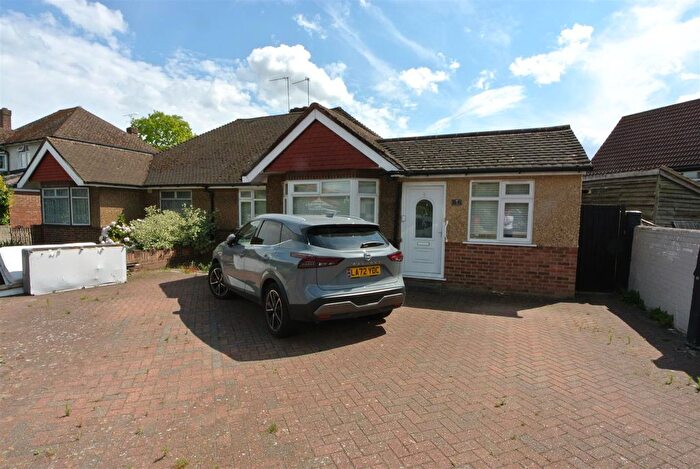 1 Bedroom Flat To Rent In Worcester Court, Ashford, TW15