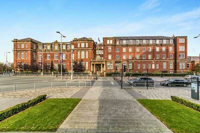 3 Bedroom Apartment To Rent In The Royal, Wilton Place, Salford, Greater Manchester, M3