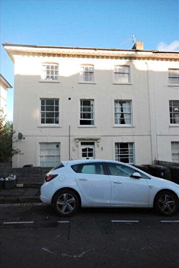 9 Bedroom Maisonette To Rent In Upper Maisonette, Sydenham Road, BS6
