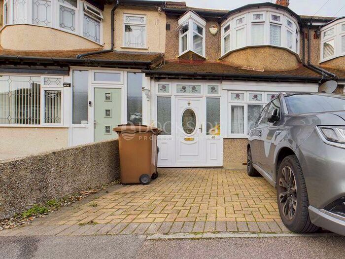 3 Bedroom Terraced House To Rent In The Chase, Chatham, ME4