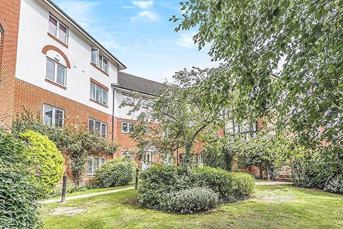 2 Bedroom Flat To Rent In Mountside Place, A Heathside Road, Woking, GU22