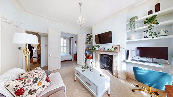 1 Bedroom Flat To Rent In Leighton Grove, Kentish Town, London, NW5