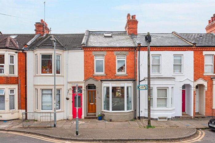 4 Bedroom Terraced House For Sale In Adnitt Road, Abington, NN1
