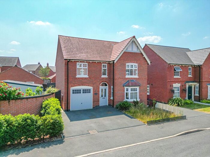 4 Bedroom Detached House For Sale In Gilliflower Way, Nuneaton, CV11