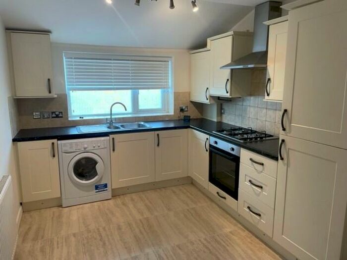 1 Bedroom Flat To Rent In Derby Street - Weymouth, DT4