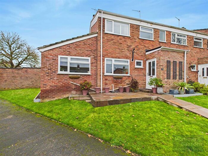 3 Bedroom End Of Terrace House For Sale In Dorchester Road, Bury St. Edmunds, IP33