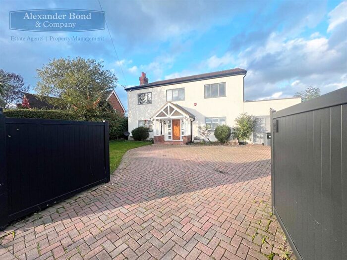 5 Bedroom Detached House To Rent In Park Lane, Old Knebworth, SG3