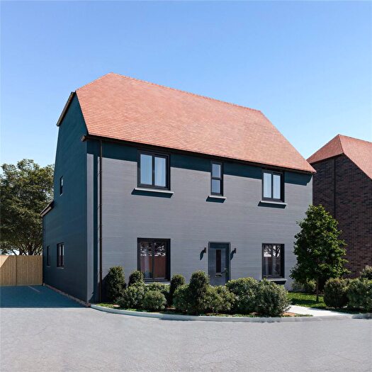 4 Bedroom Detached House For Sale In Guildford Road, Runfold, Farnham, Surrey, GU10