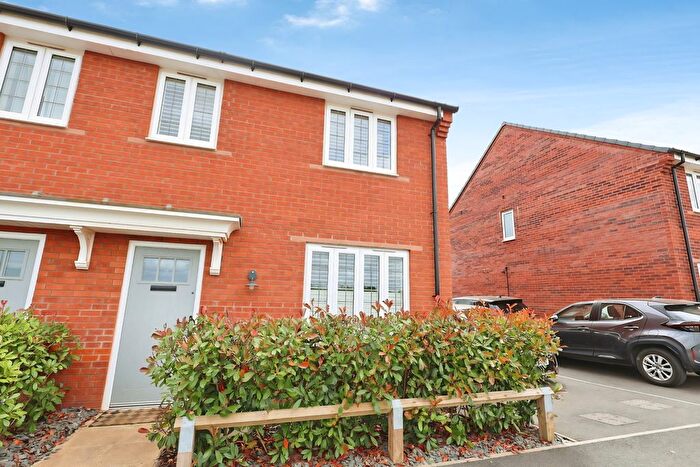 3 Bedroom Semi Detached House For Sale In Cullompton, EX15