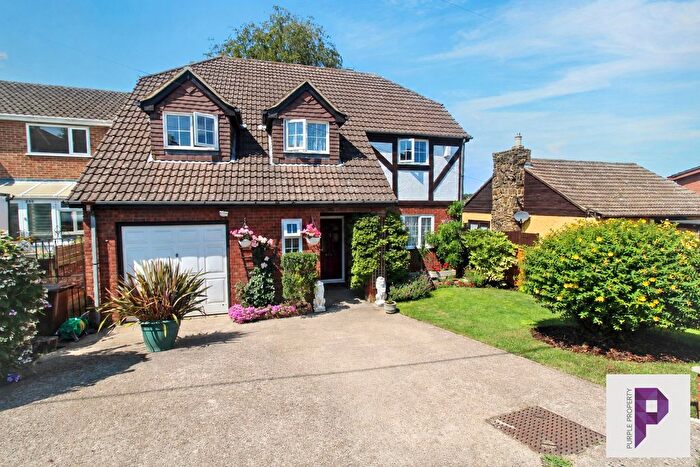 4 Bedroom Detached House For Sale In Lords Wood Lane, Chatham, ME5