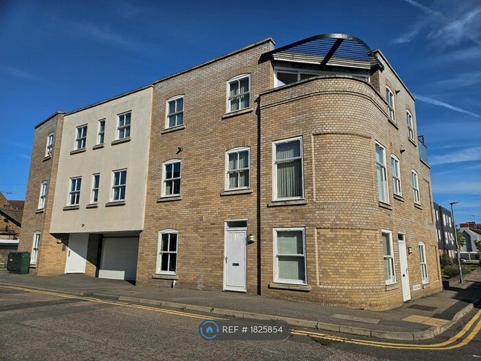 1 Bedroom Flat To Rent In Mildmay Road, Chelmsford, CM2