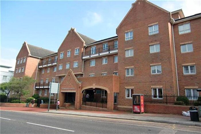 1 Bedroom Retirement Property To Rent In Pembroke Court, - High Street, Chatham, ME4