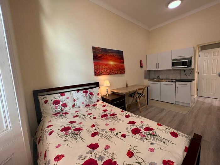 Studio To Rent In Cromwell Road, London, SW7