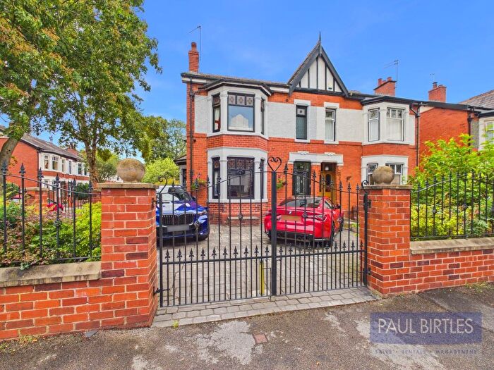 4 Bedroom Semi-detached House For Sale In Derby Road, Urmston, Trafford, M41