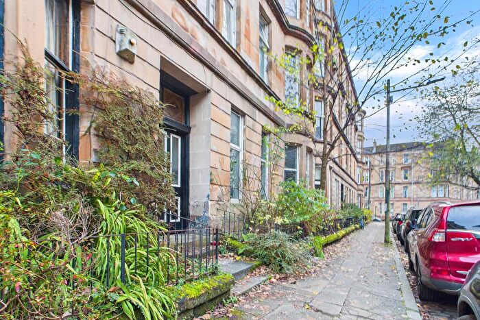 3 Bedroom Flat To Rent In /, Barrington Drive, G4