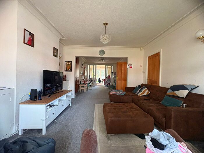 3 Bedroom Semi-Detached House To Rent In Ainsdale Crescent, North Harrow, HA5