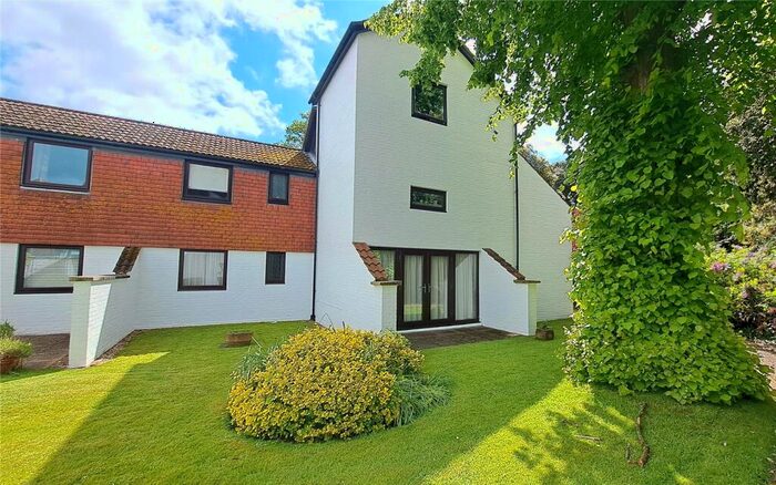 2 Bedroom Apartment For Sale In Lymington Road, Christchurch, Dorset, BH23