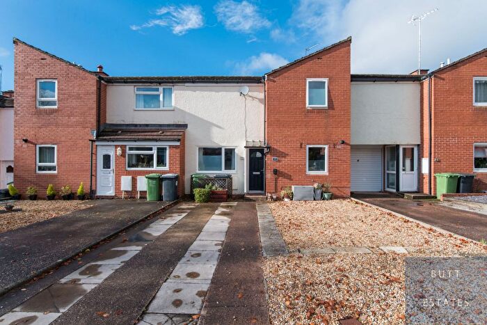 3 Bedroom Terraced House For Sale In Bowring Close, Exeter, EX1