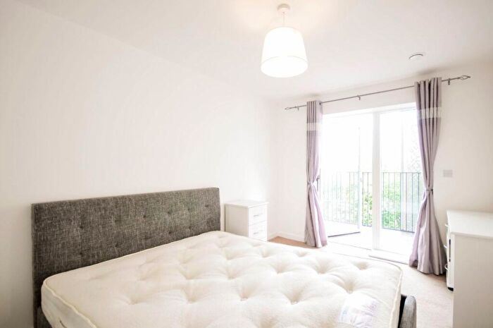 1 Bedroom Apartment To Rent In Atkins Square, Dalston Lane, London, E8